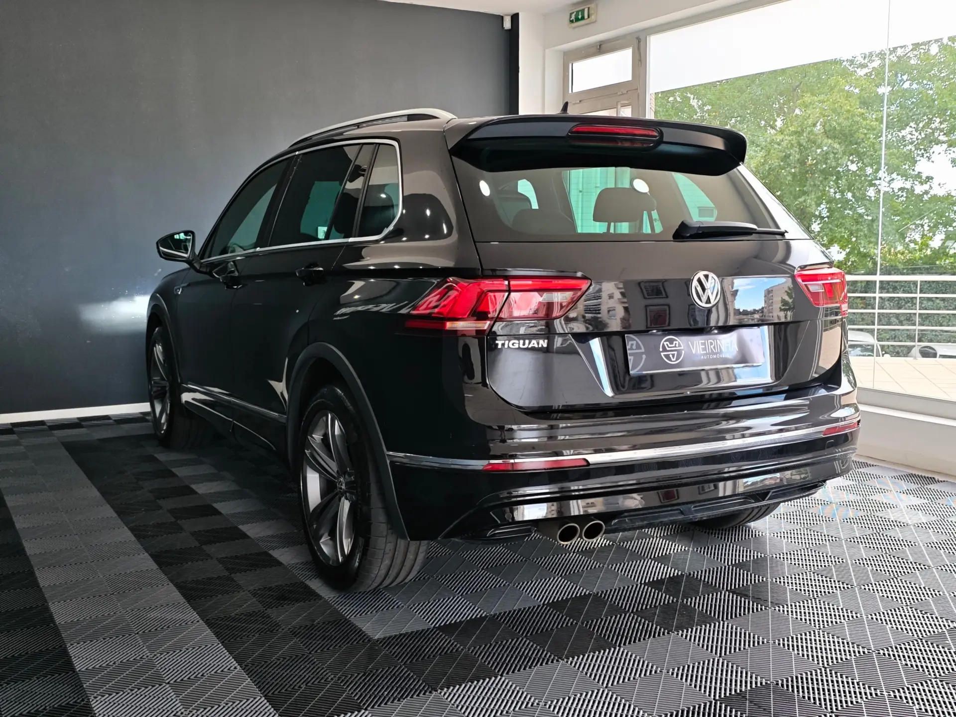 Volkswagen Tiguan 1.5 TSI R-Line DSG 31