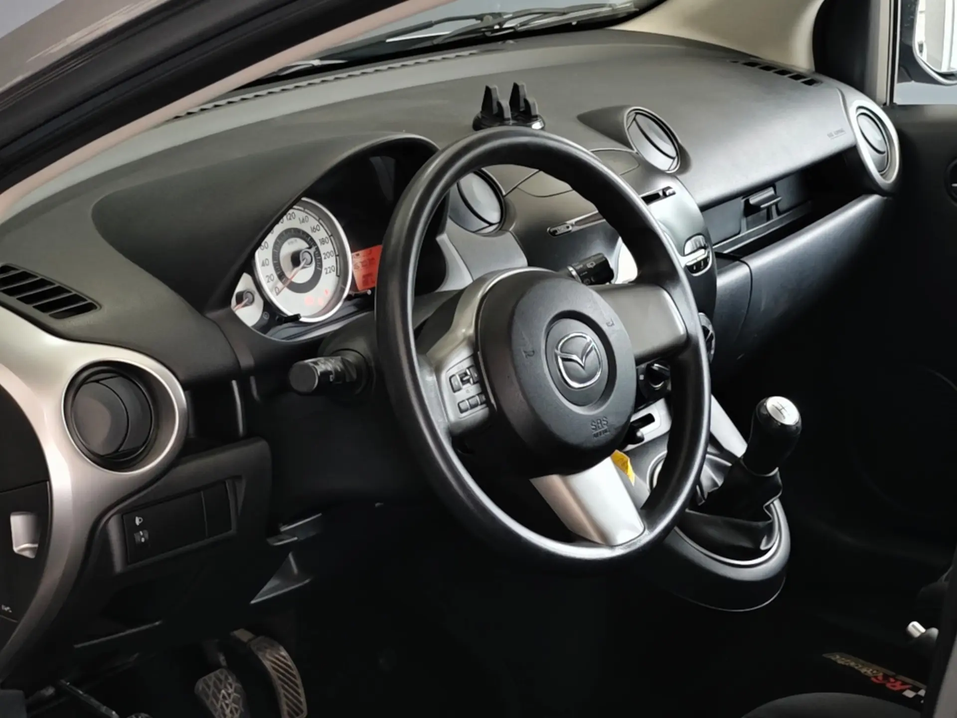 Mazda 2 1.3 MZR Comfort 21