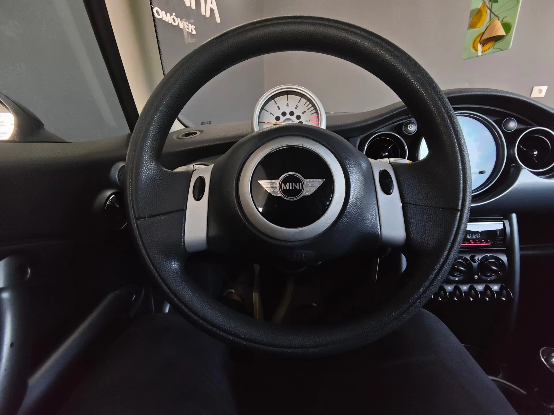 MINI 3 Portas ONE 46