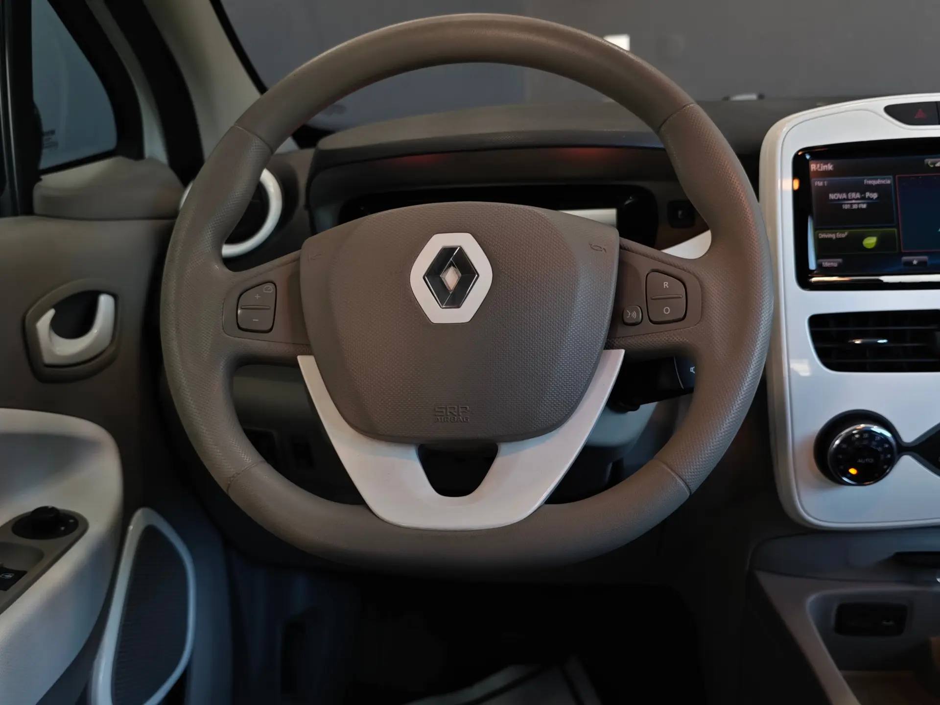 Renault Zoe (c/ Bateria) 22 kwh Life 48
