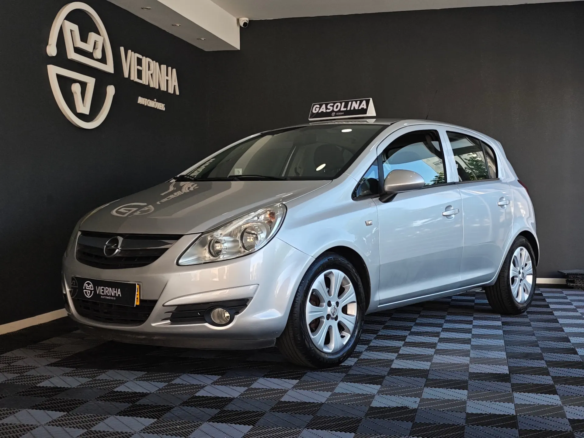 Opel Corsa 1.2 Enjoy 9