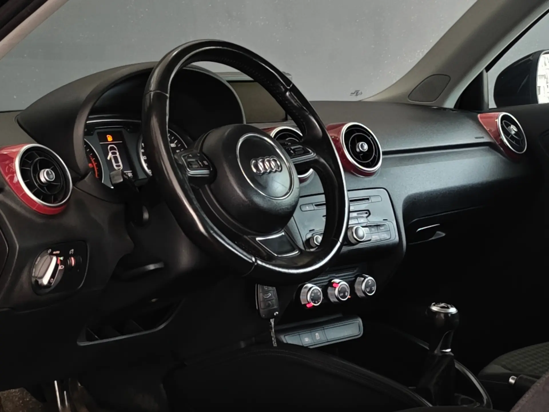 Audi A1 1.6 TDI Sport 99g 27
