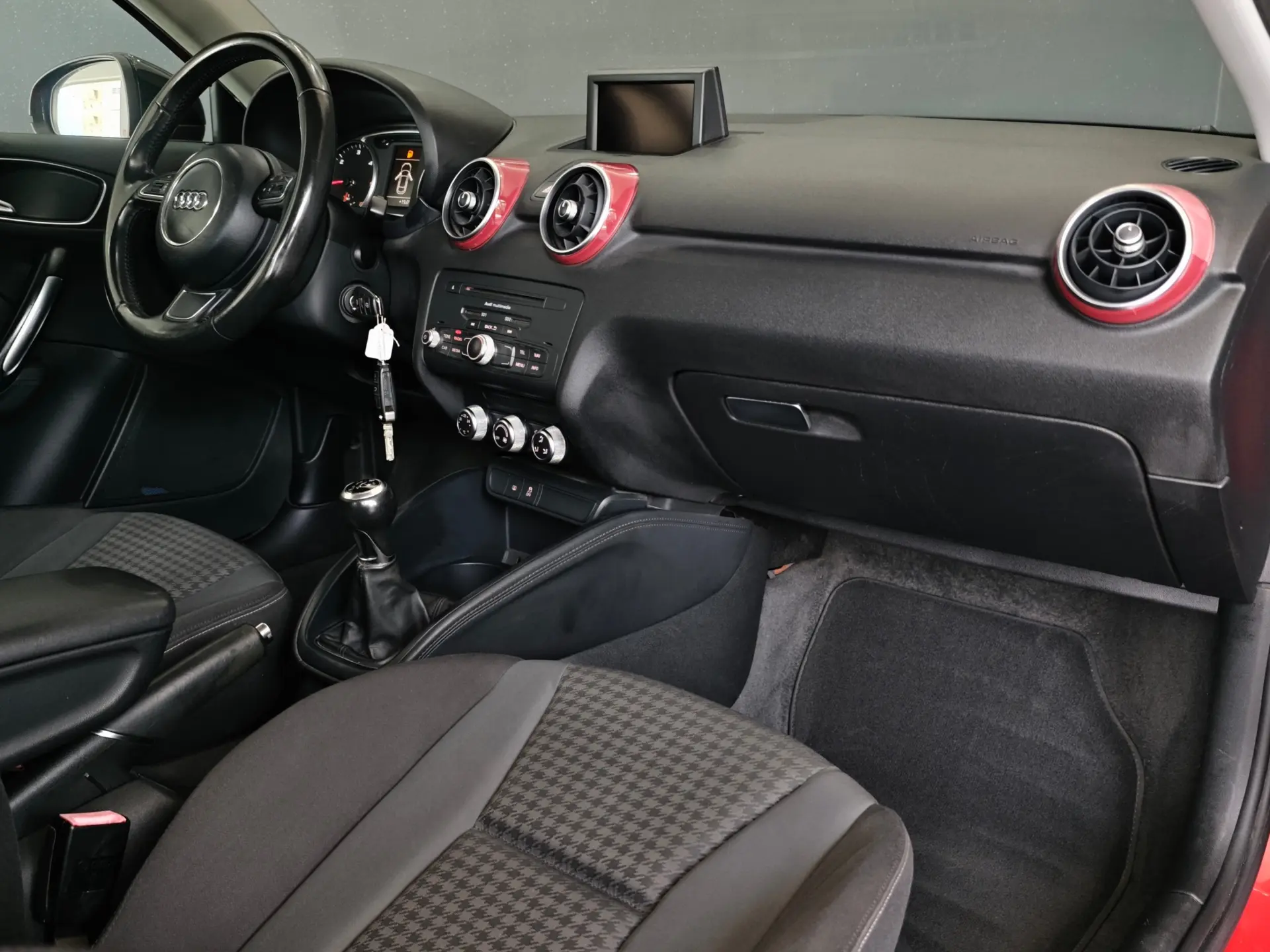 Audi A1 1.6 TDI Sport 99g 33