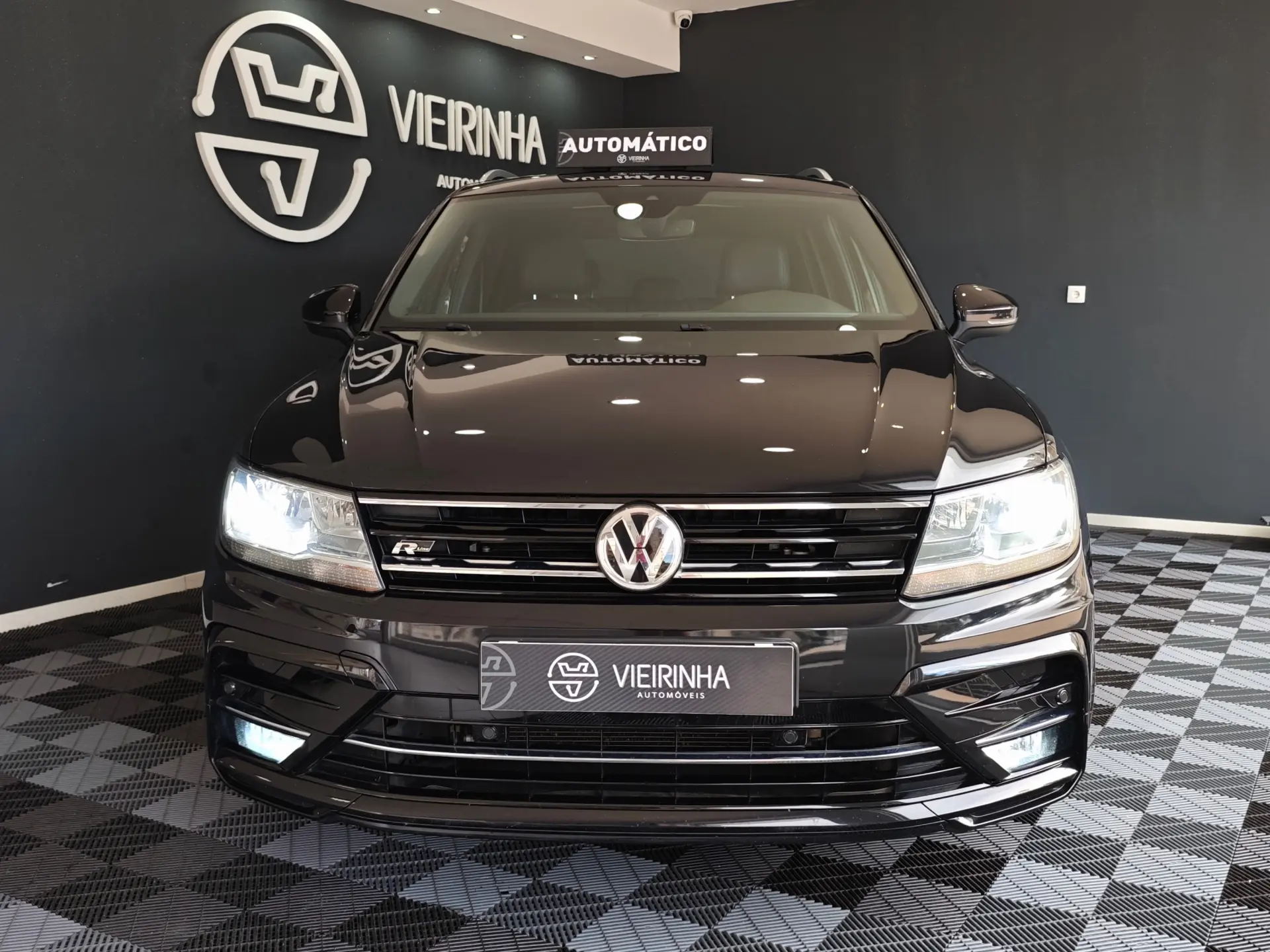 Volkswagen Tiguan 1.5 TSI R-Line DSG 17