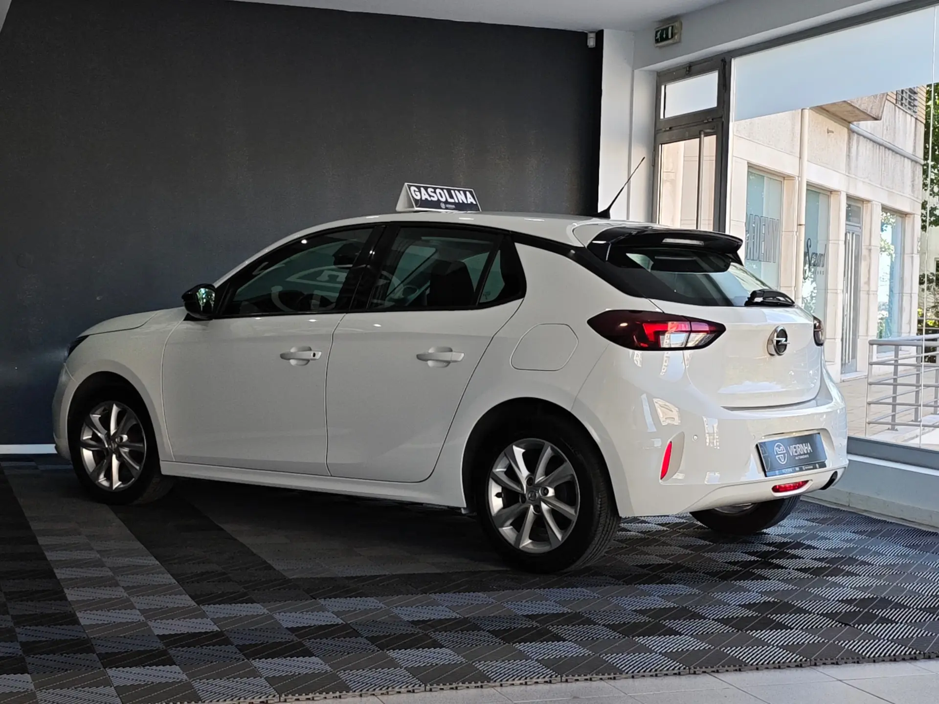 Opel Corsa 1.2 Elegance 32