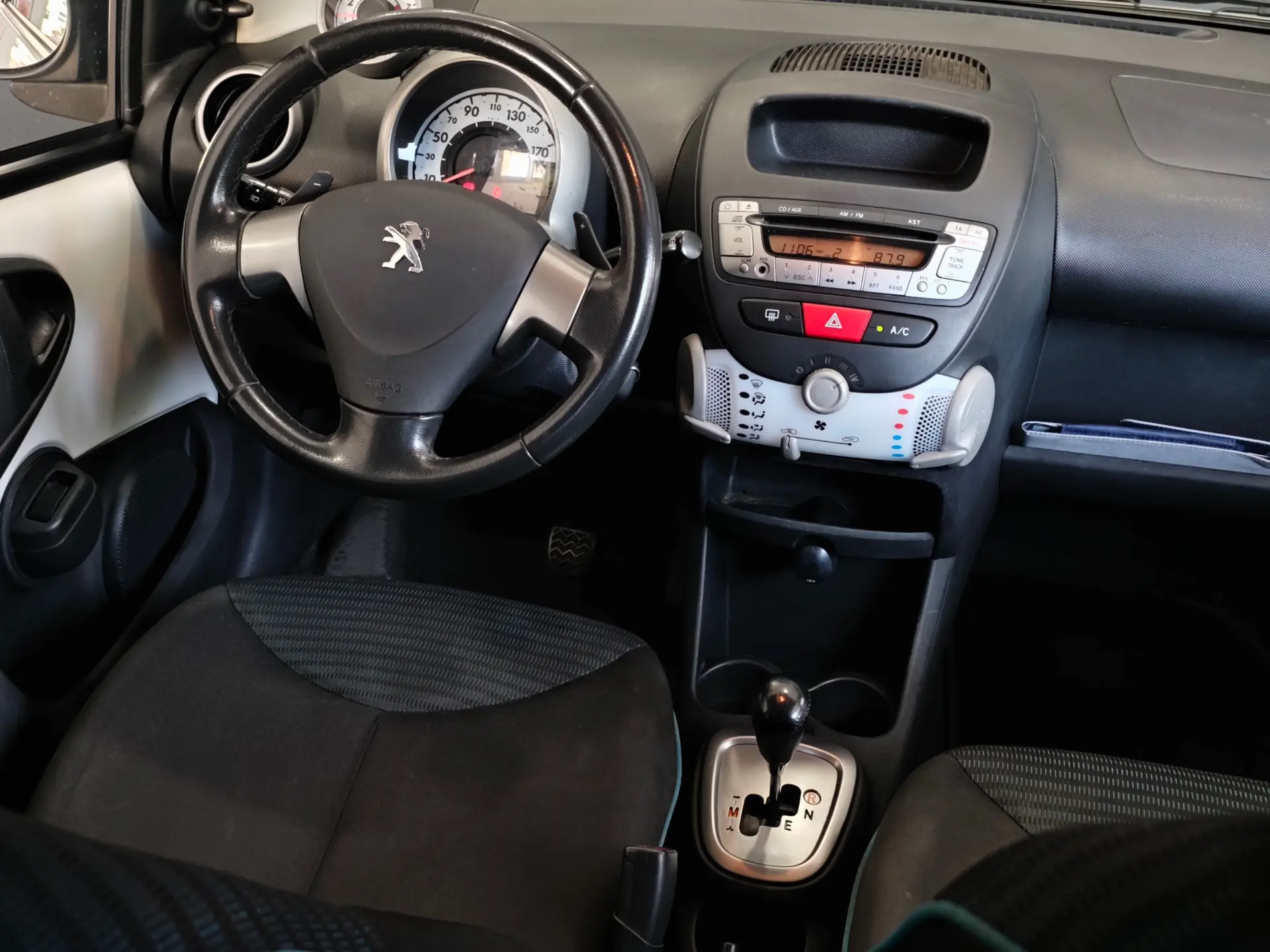 Peugeot 107 1.0 Sportium 2-Tronic 33