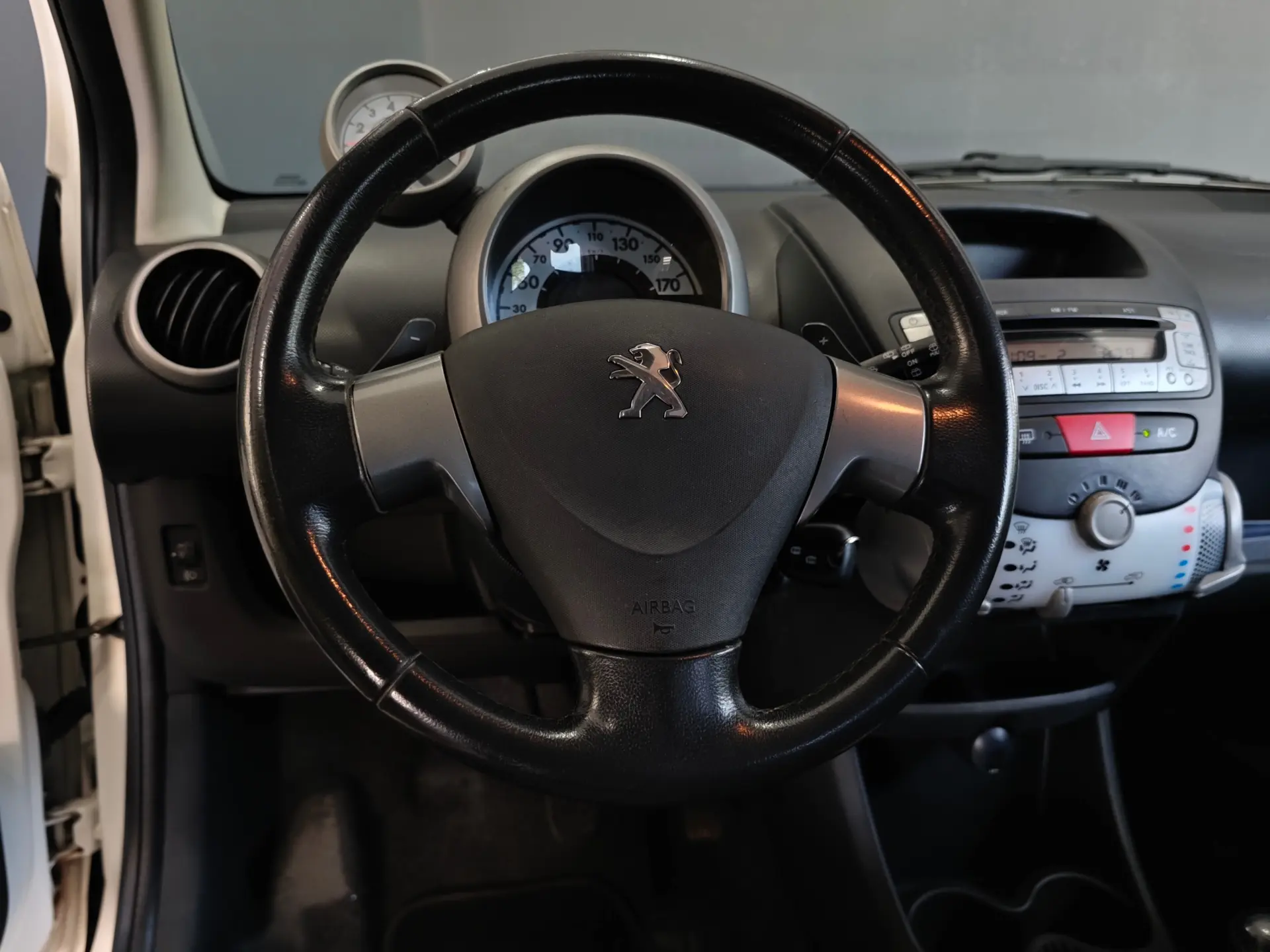 Peugeot 107 1.0 Sportium 2-Tronic 43