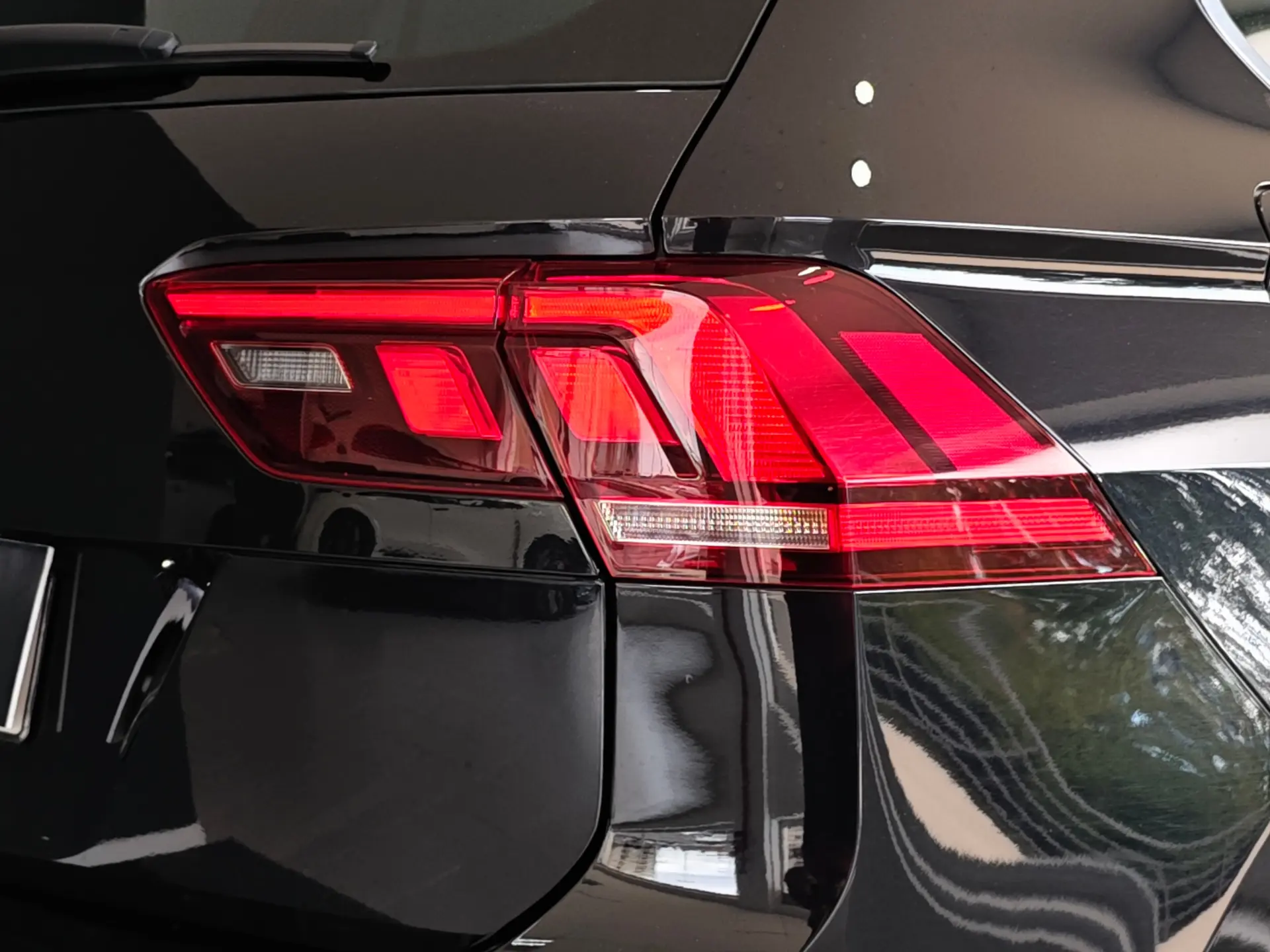 Volkswagen Tiguan 1.5 TSI R-Line DSG 27
