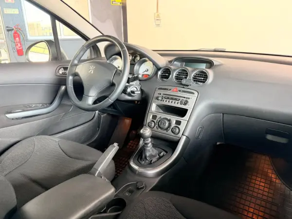 Peugeot 308 SW 1.6 BlueHDi Allure J17 15