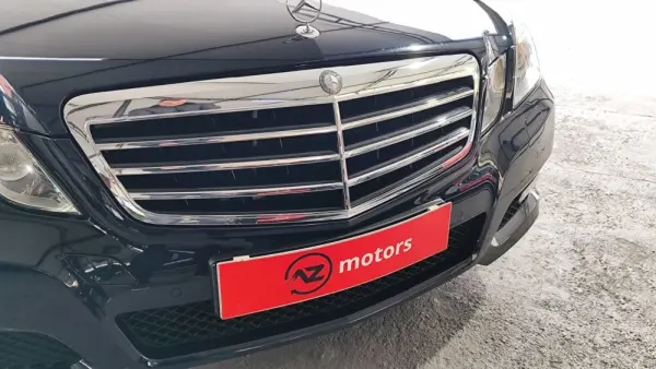 Mercedes-Benz E 220 CDi Avantgarde 7