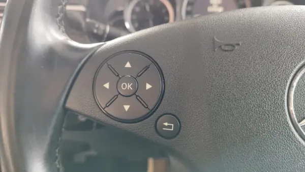 Mercedes-Benz E 220 CDi Avantgarde 14