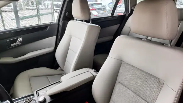 Mercedes-Benz E 220 CDi Avantgarde 25