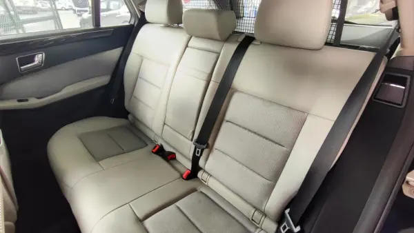 Mercedes-Benz E 220 CDi Avantgarde 27