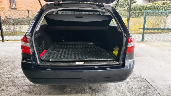 Mercedes-Benz E 220 CDi Avantgarde 29