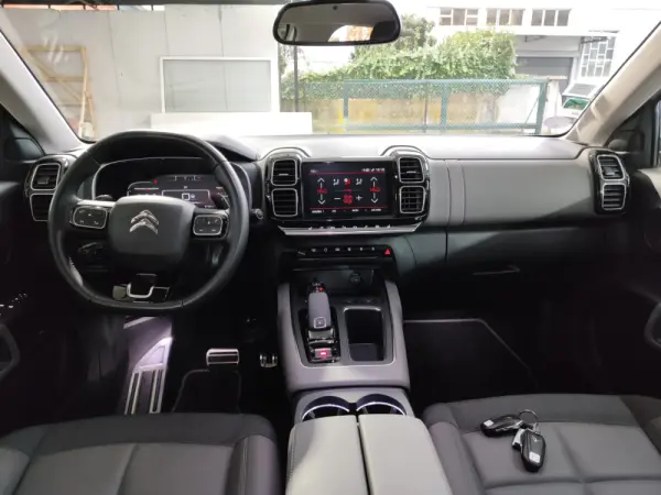 Citroen C5 Aircross 1.2 PureTech Shine EAT8 38