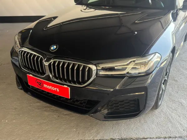 BMW 530 e Pack Desportivo M 14