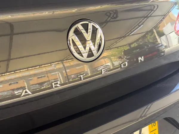 Volkswagen Arteon 2.0 TDI Elegance DSG 29
