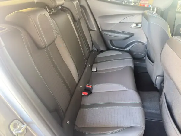 Peugeot 2008 PureTech 130 EAT8 Allure Pack 28