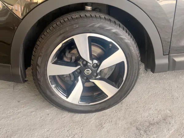 Nissan Qashqai 1.5 dCi Tekna Premium 18 360 3