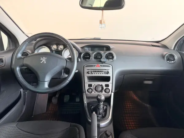 Peugeot 308 SW 1.6 BlueHDi Allure J17 14