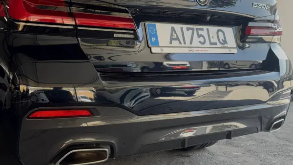BMW 530 e Pack Desportivo M 13