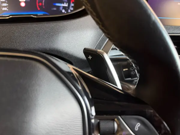 Peugeot 5008 1.5 BlueHDi Allure EAT8 22