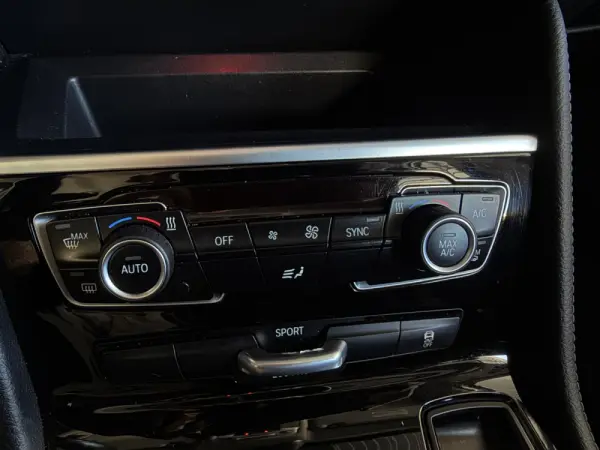 BMW 216 Gran Tourer d Line Sport 19