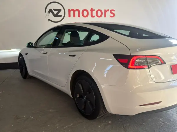 Tesla Model 3 Standard Range Plus RWD 6