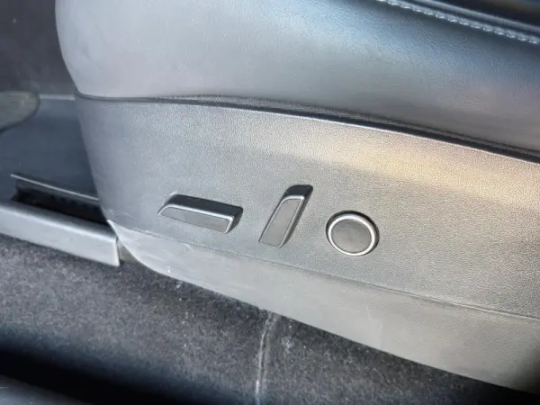Tesla Model Y RWD 13