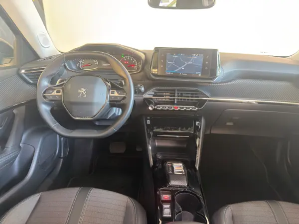 Peugeot 2008 PureTech 130 EAT8 Allure Pack 25
