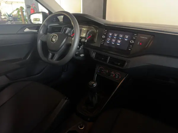 Volkswagen Polo 1.0 TSI Comfortline 18