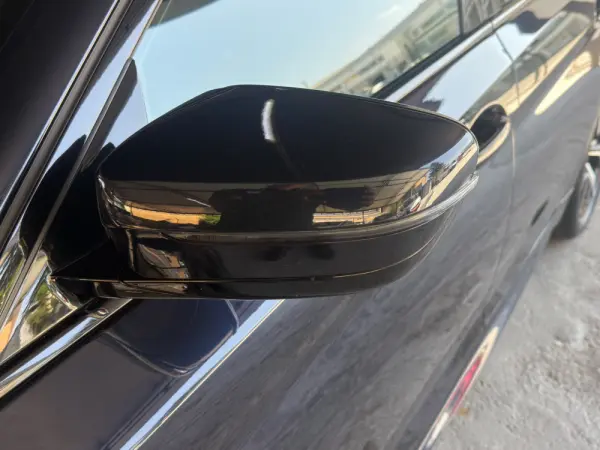 BMW 530 e Pack Desportivo M 4