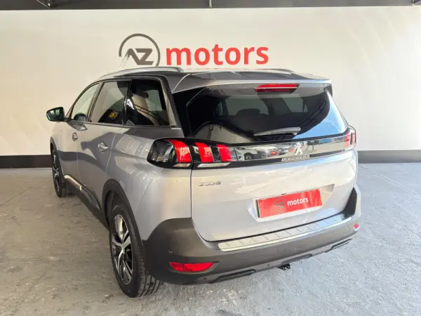 Peugeot 5008 1.5 BlueHDi Allure EAT8 5