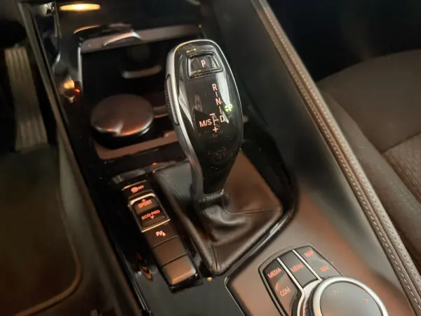 BMW X2 16 d sDrive Auto 9