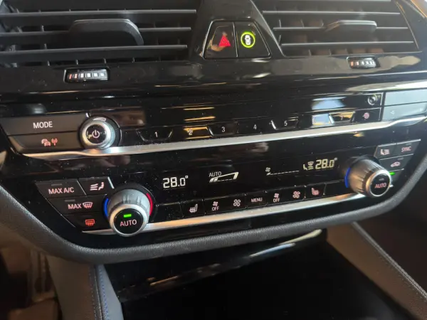BMW 530 e Pack Desportivo M 20