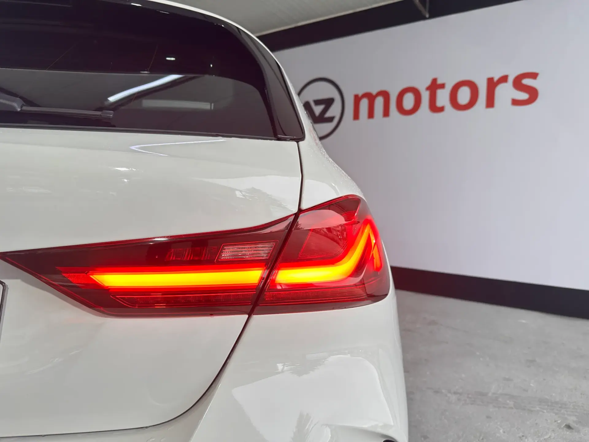BMW 120 d Pack Desportivo M 8