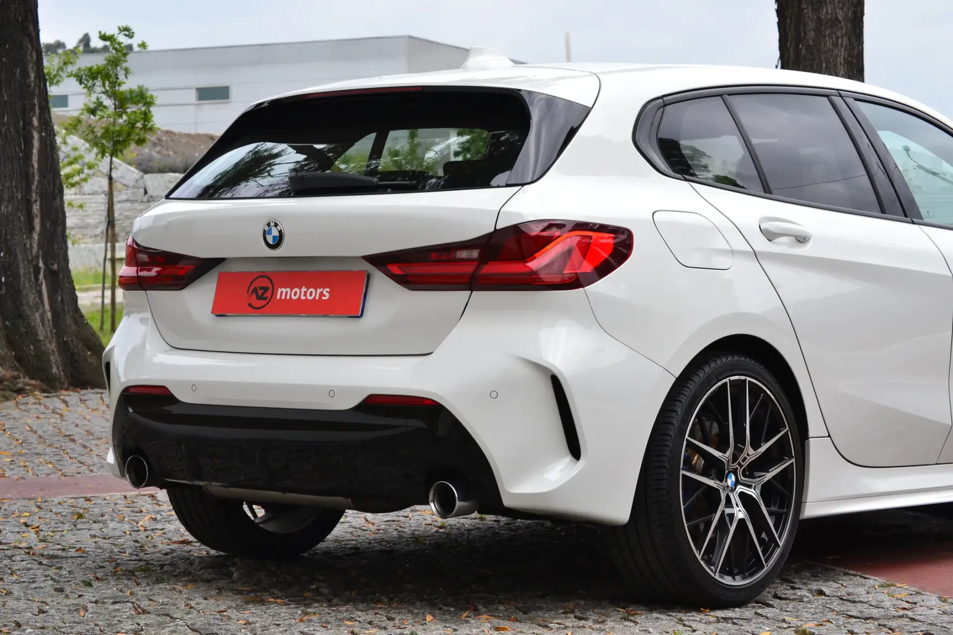 BMW 120 d Pack Desportivo M 12