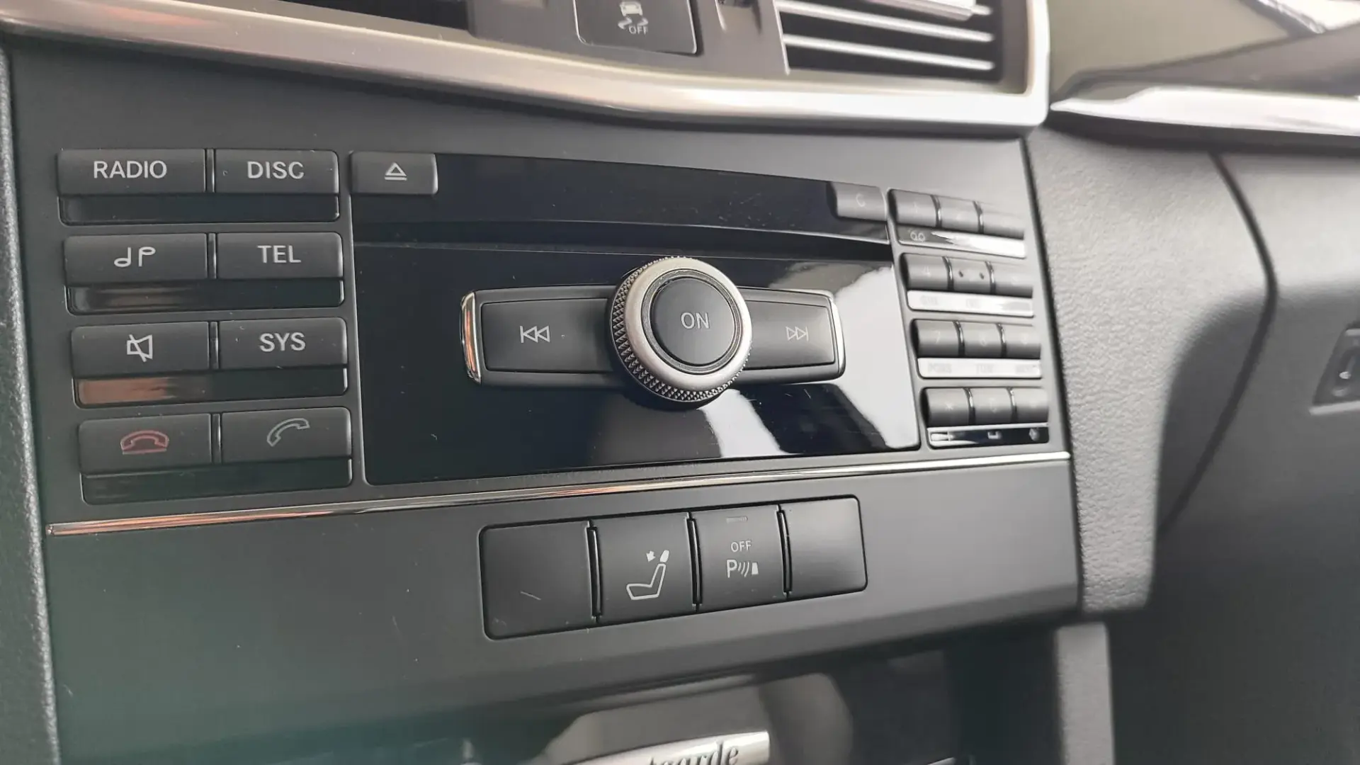 Mercedes-Benz E 220 CDi Avantgarde 16