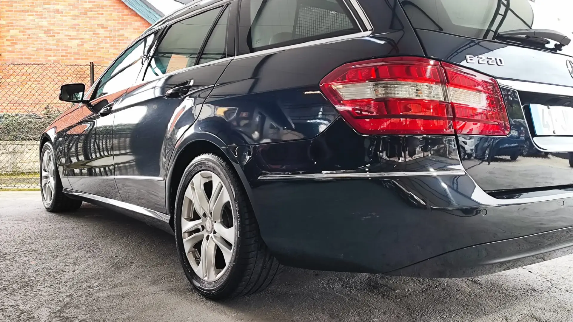 Mercedes-Benz E 220 CDi Avantgarde 23