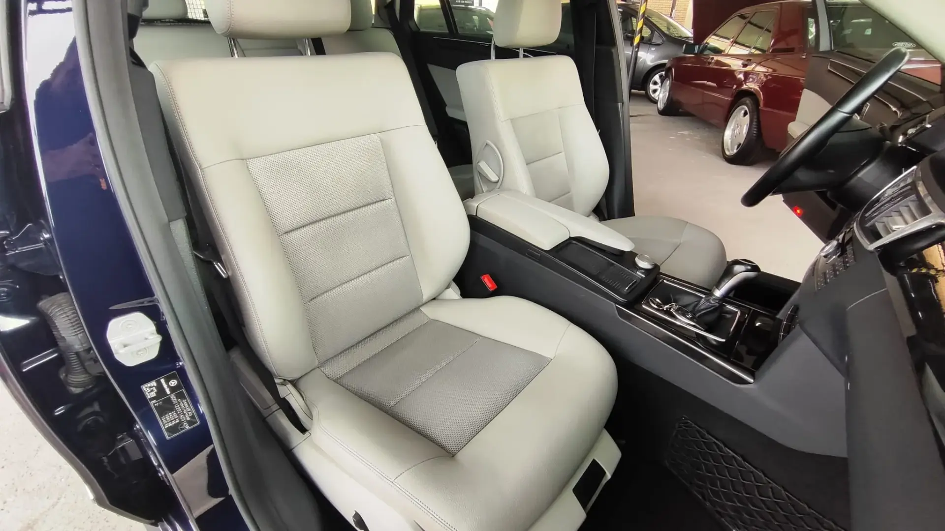Mercedes-Benz E 220 CDi Avantgarde 26