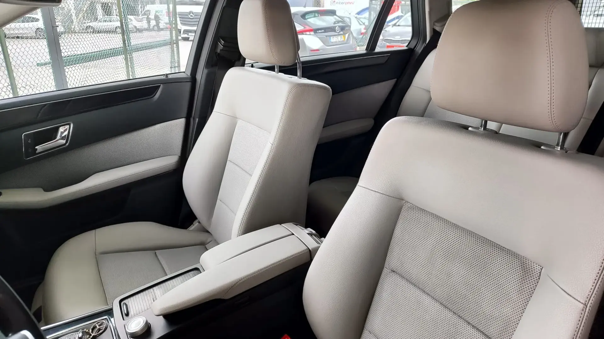 Mercedes-Benz E 220 CDi Avantgarde 25