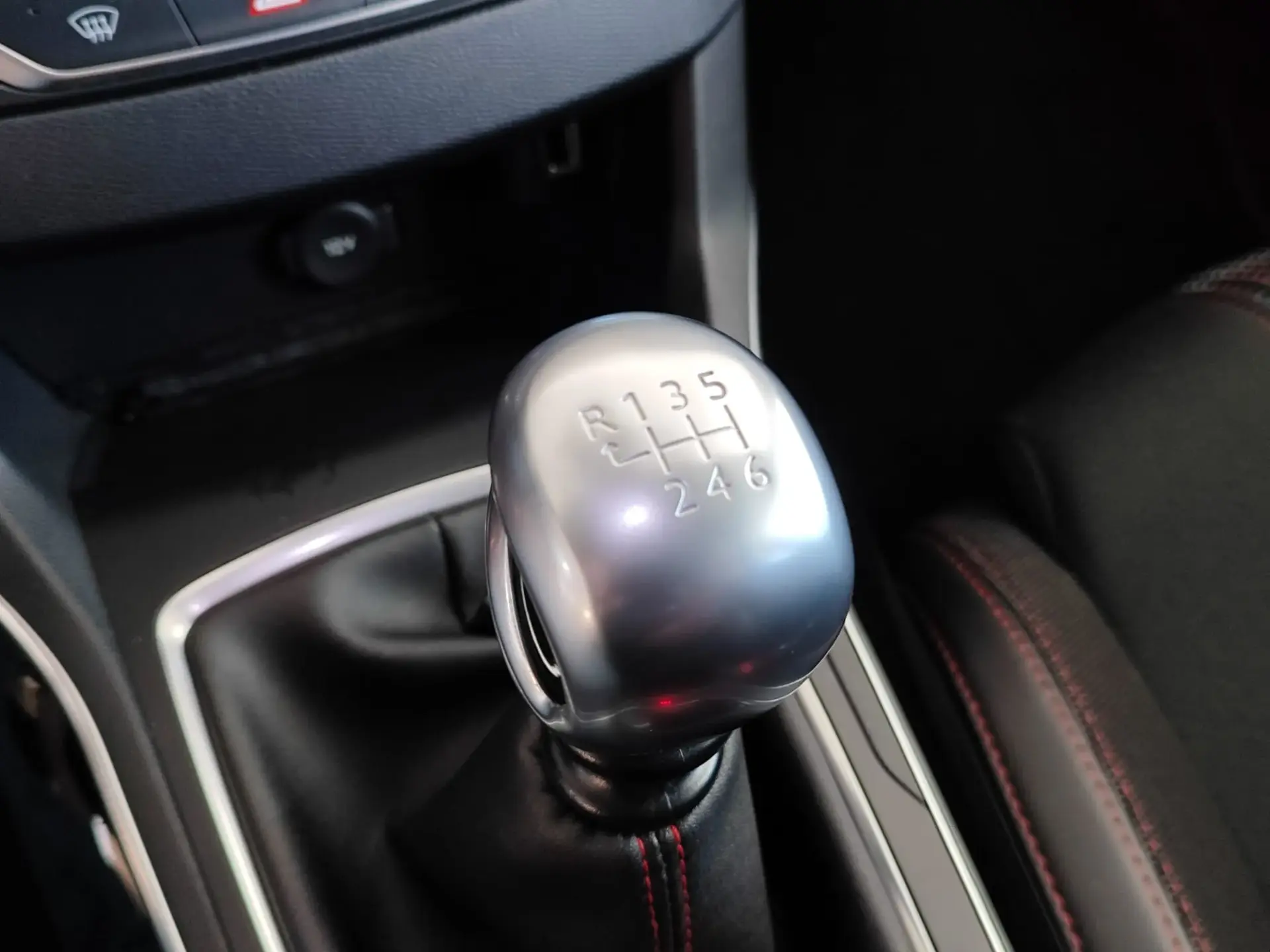 Peugeot 308 1.2 PureTech GT Line 8