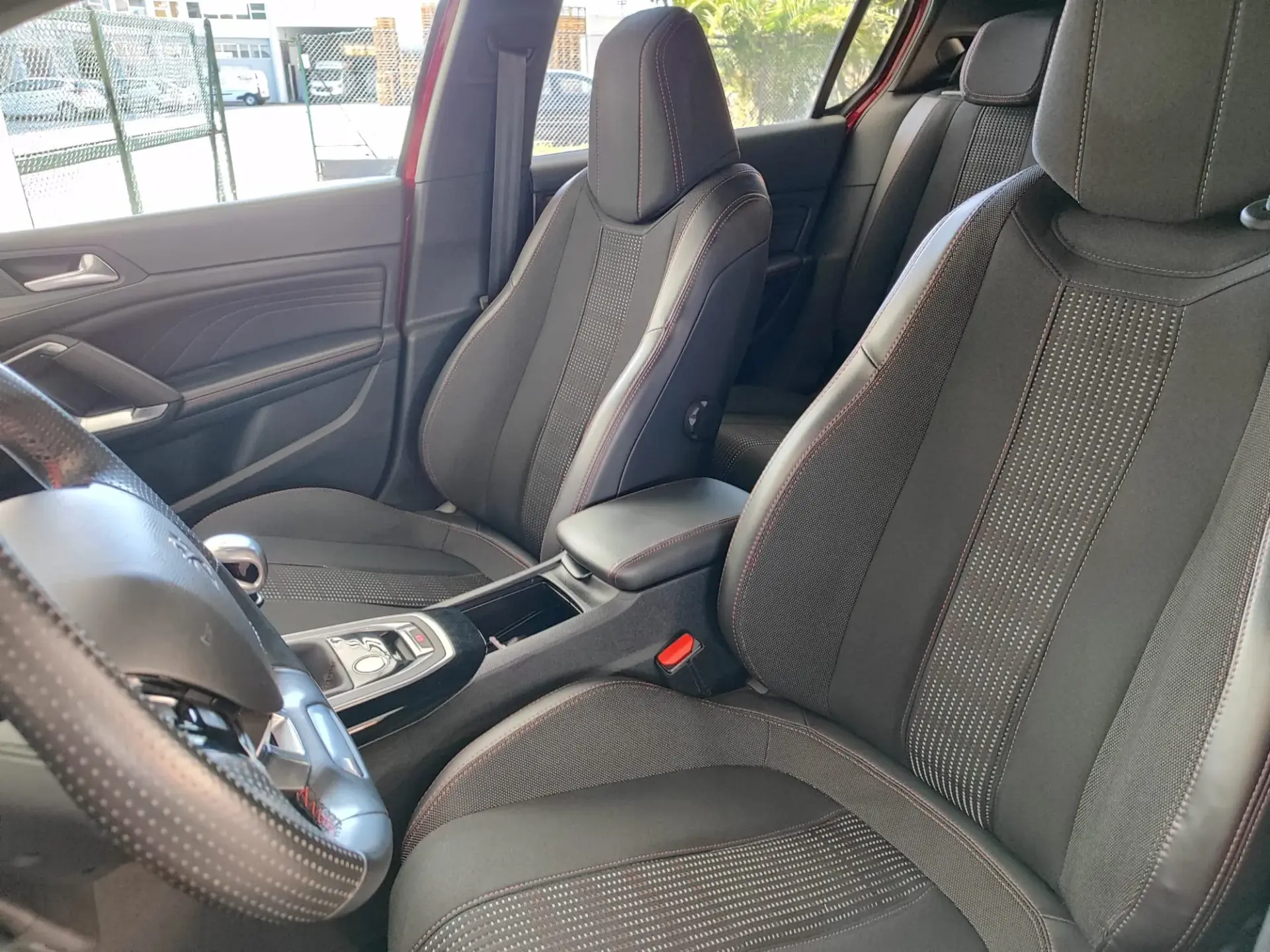 Peugeot 308 1.2 PureTech GT Line 26