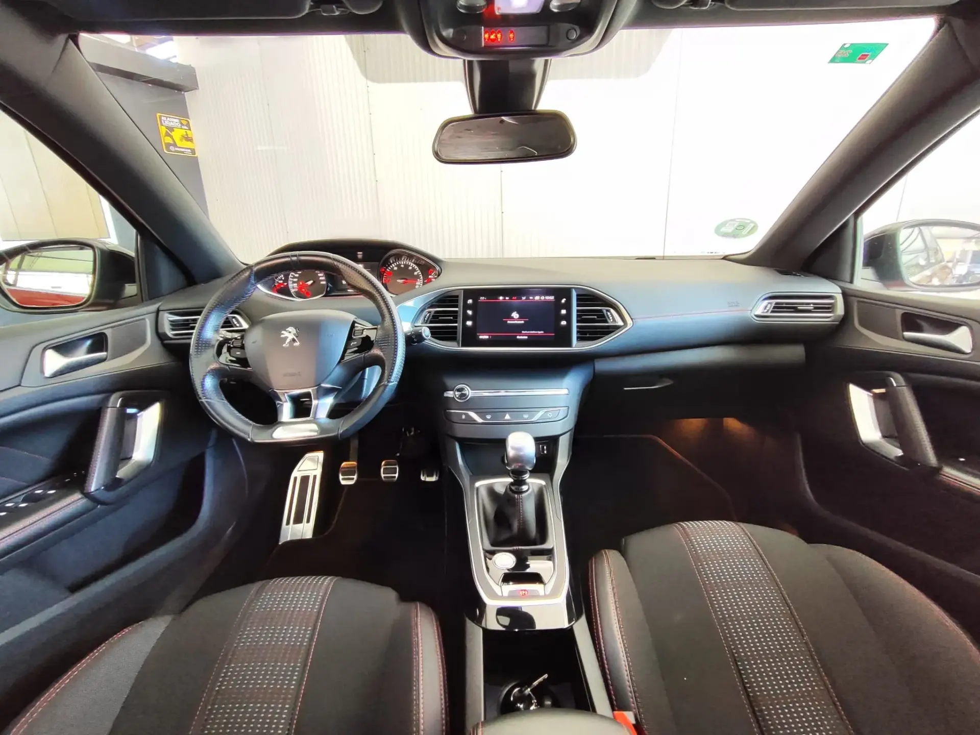 Peugeot 308 1.2 PureTech GT Line 27