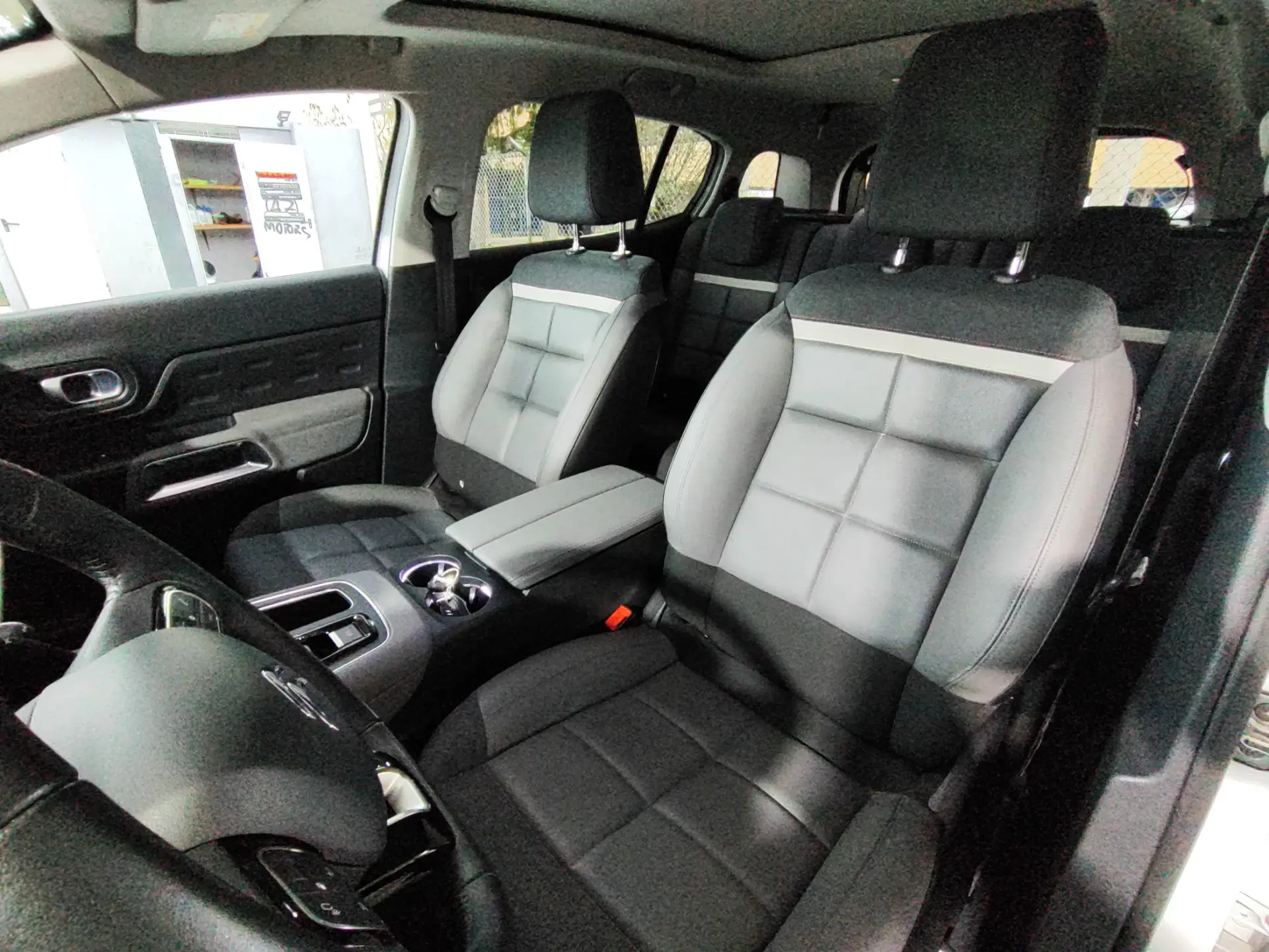 Citroen C5 Aircross 1.2 PureTech Shine EAT8 37