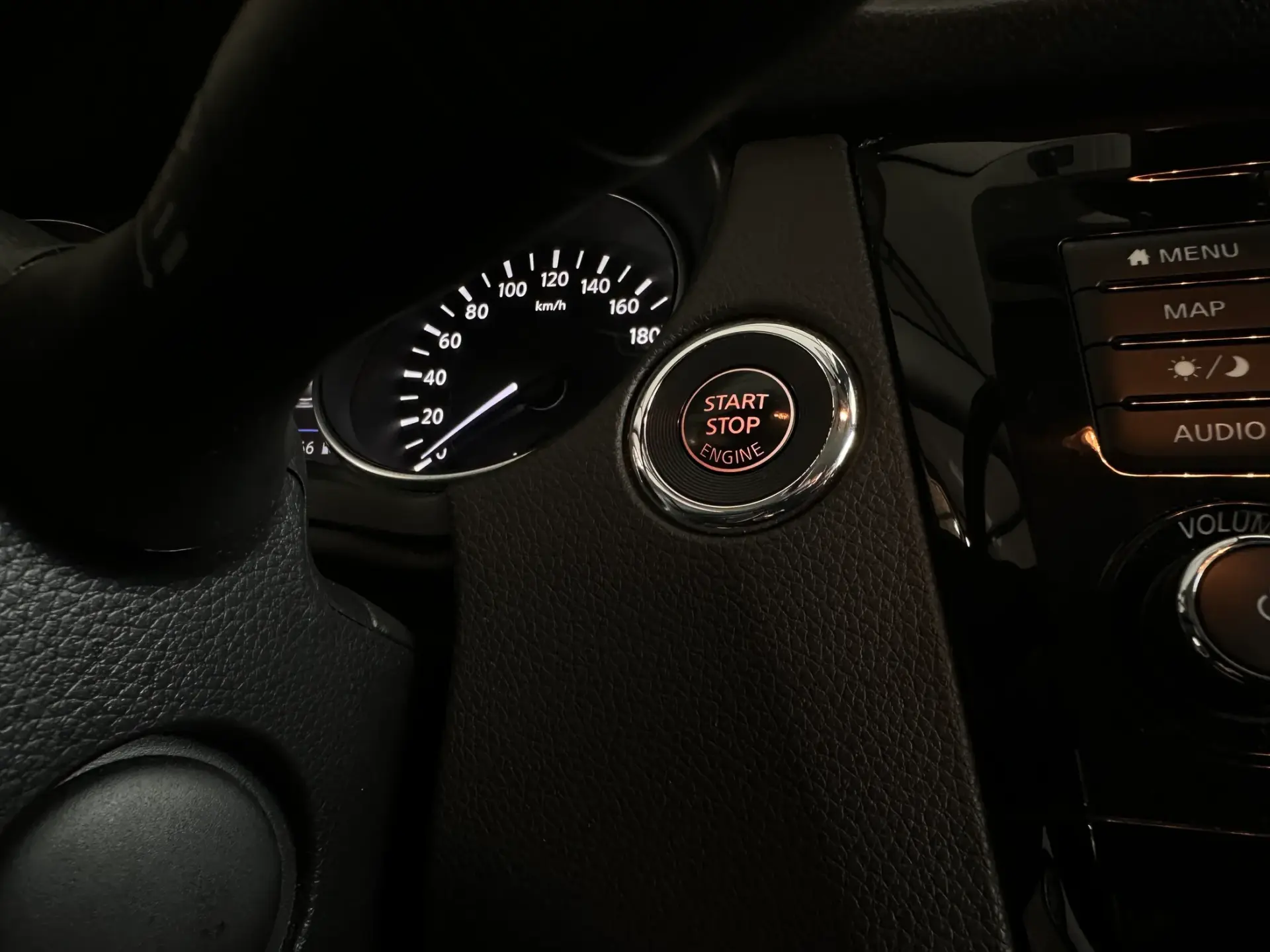 Nissan Qashqai 1.3 DIG-T N-Connecta J18 DCT 19