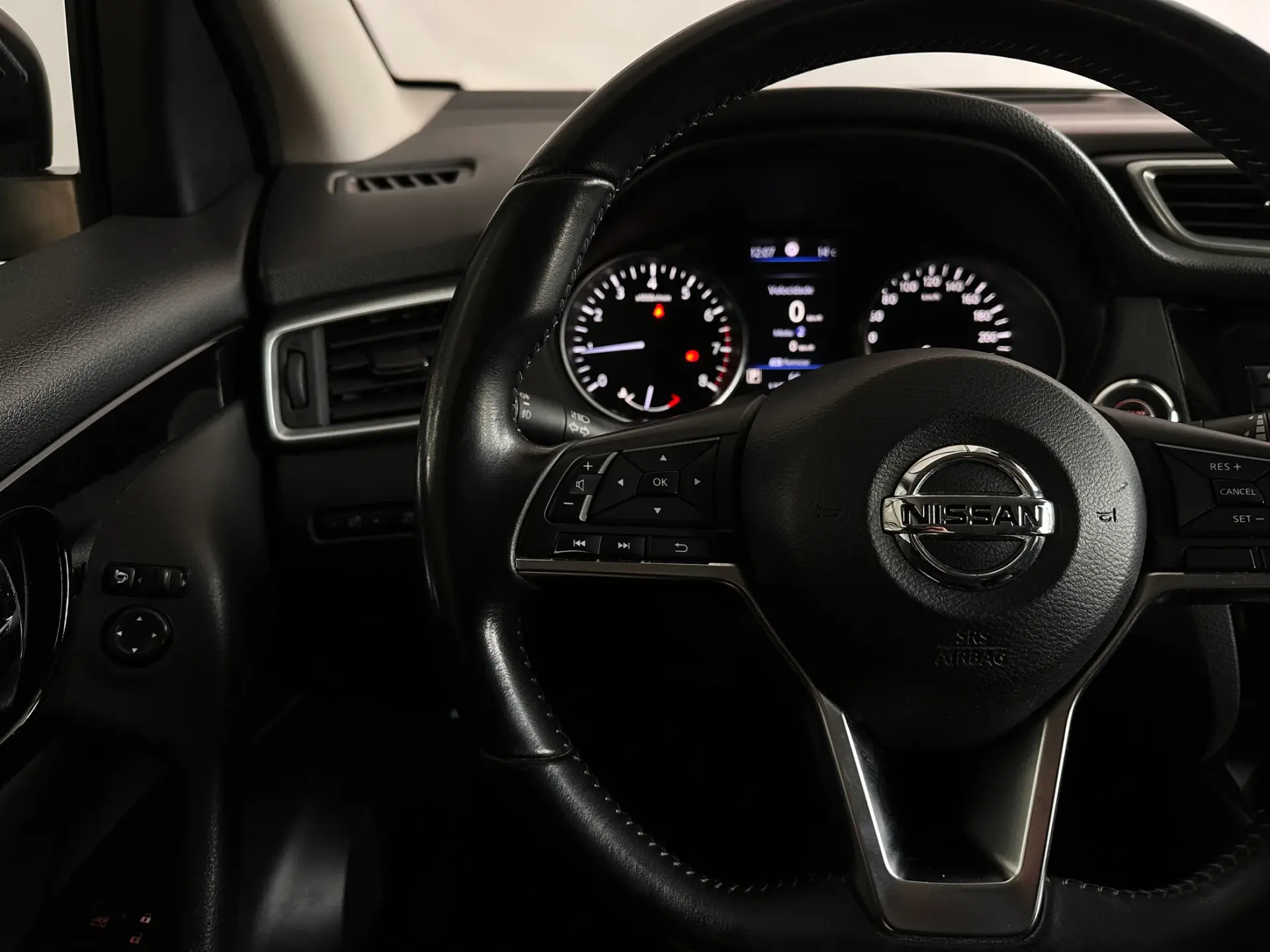 Nissan Qashqai 1.3 DIG-T N-Connecta J18 DCT 21
