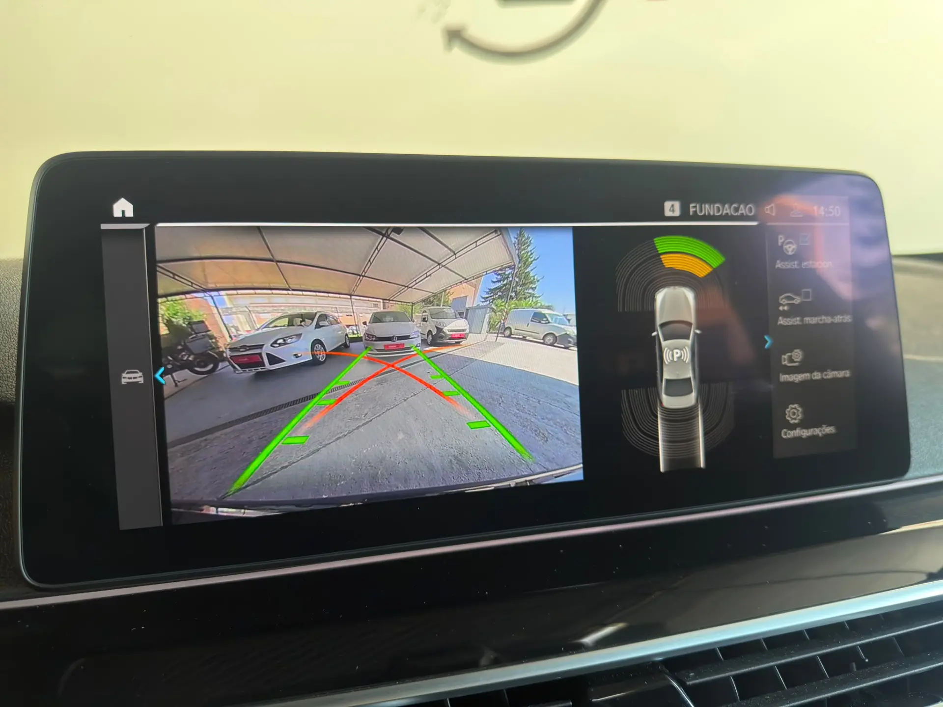 BMW 530 e Pack Desportivo M 28
