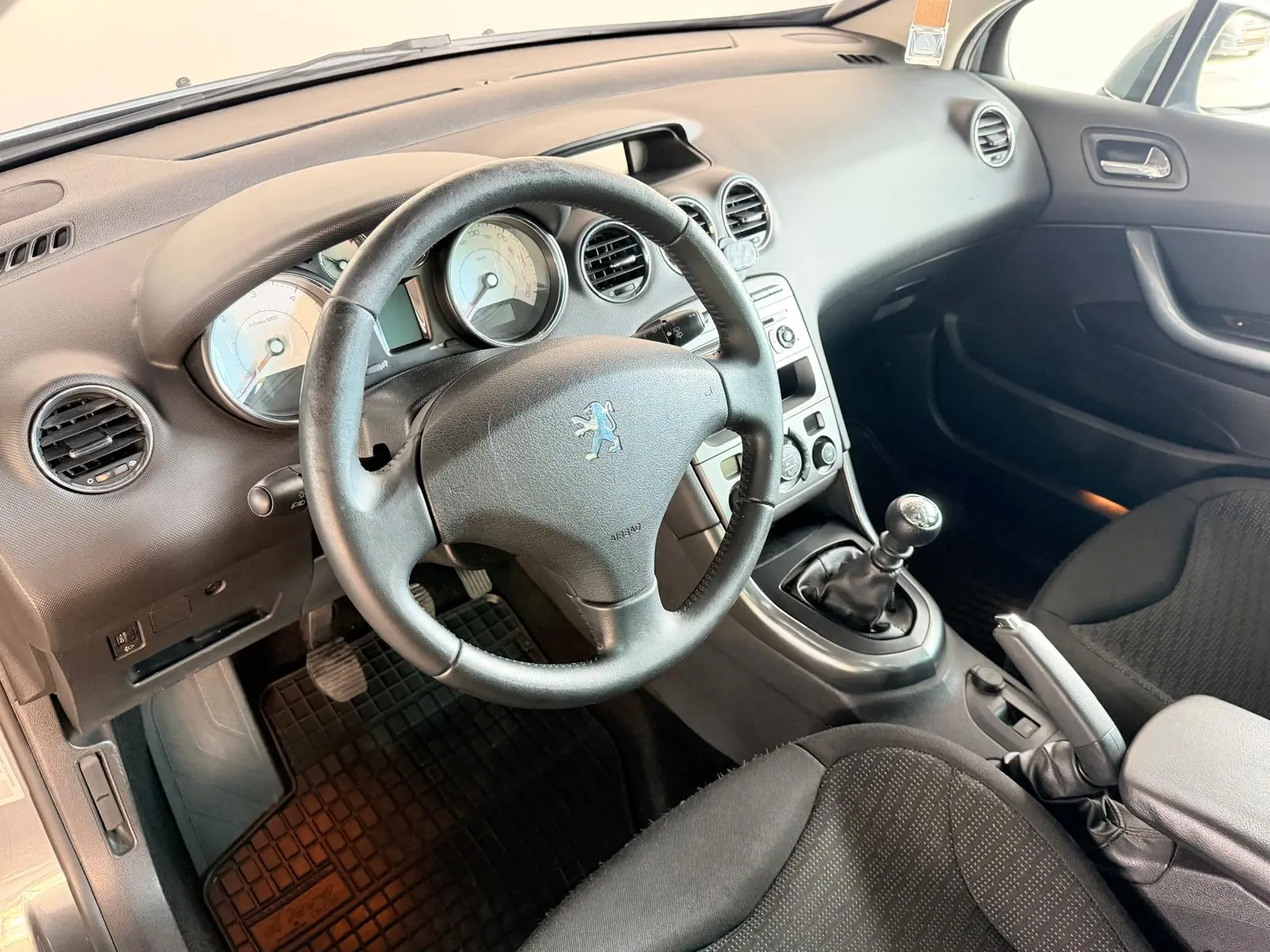 Peugeot 308 SW 1.6 BlueHDi Allure J17 13
