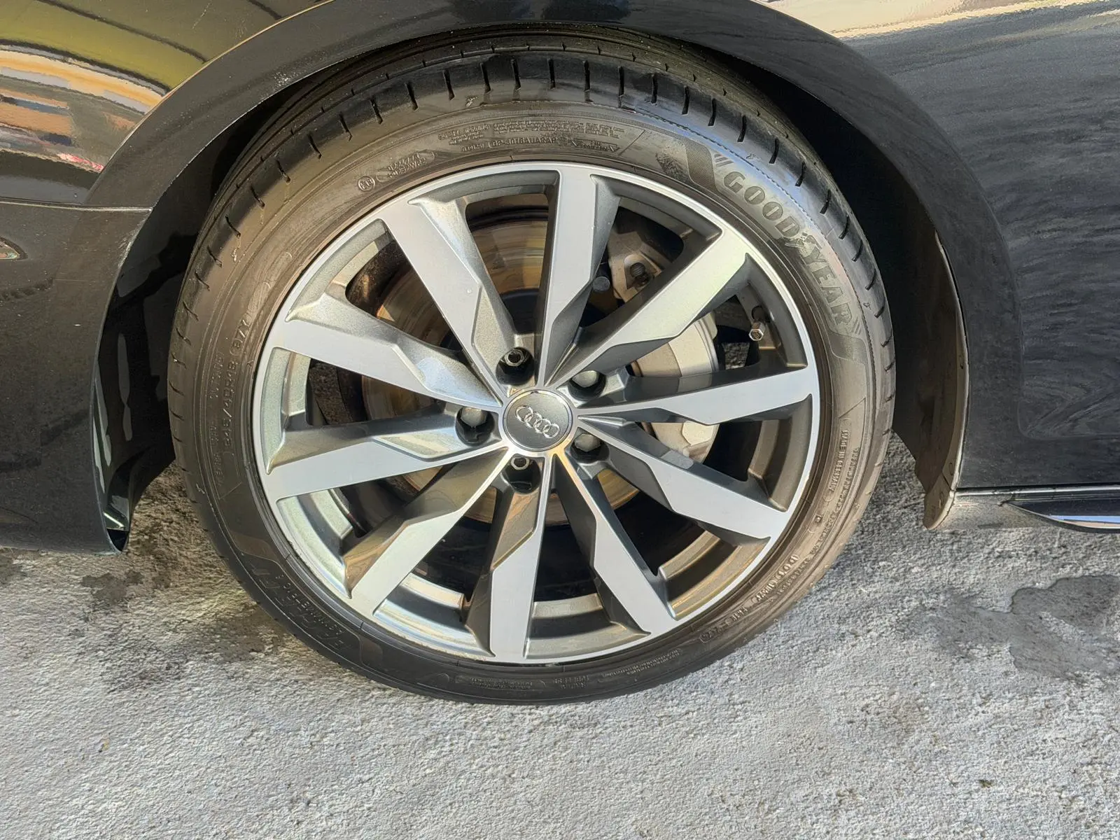 Audi A4 Avant 40 TDI S tronic S line 6